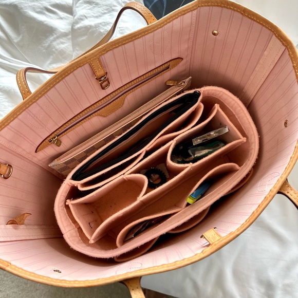 Louis Vuitton Neverfull Tote MM White Canvas Damier Azur Rose w/ Matching Insert - Picture 5 of 5